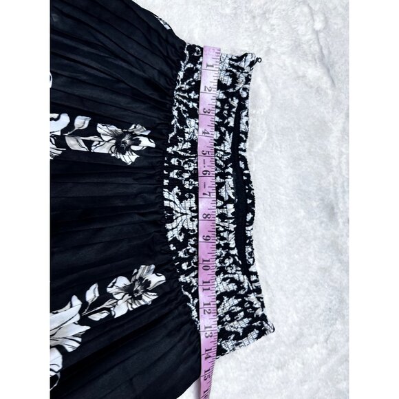White House Black Market Womens Floral Pleated Skirt Black/White/Red women size - Picture 6 of 6